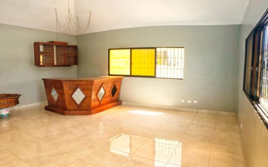 Amplia casa de venta en Jarabacoa Rep Dom