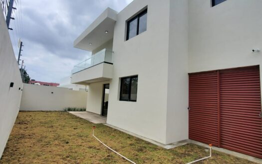 Amplia casa venta en Santiago RD