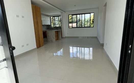 Amplio y moderno apartamento en venta en Cerro Alto Santiago