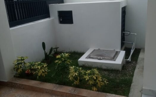 Venta de casa amplia en residencial cerrado Pontezuela Santiago