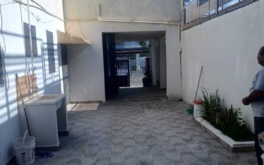 Venta de casa de oportunidad en Los Prados, Santiago, RD