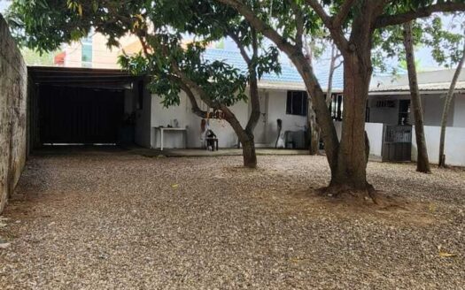 Casa con amplia y con patio en Padre Las Casas, Santiago, RD