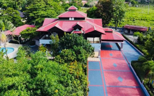 VILLA CON AMPLIO TERRENO DE VENTA EN BONAO