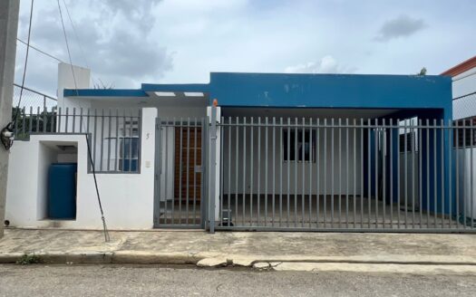 Venta de casa nueva y con patio en La Barranquita, Santiago