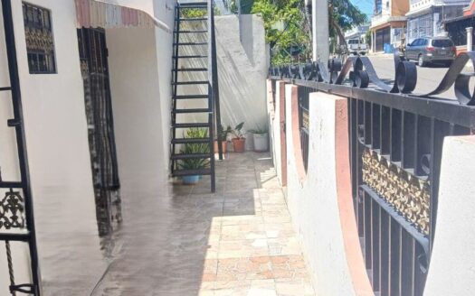 Casa en venta en Los Prados, Santiago