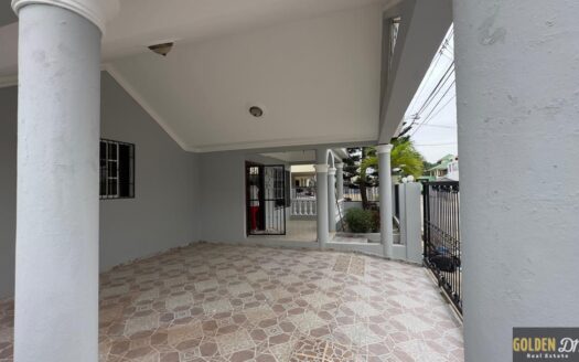 Casa amplia en alquiler en Gurabo