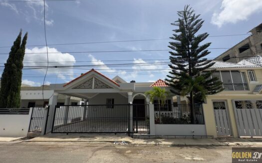 Casa amplia en alquiler en Gurabo
