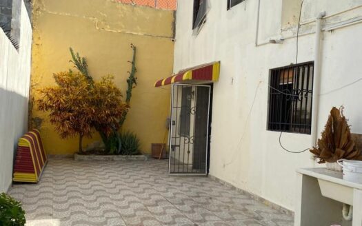 Se vende casa 2 niveles, Los Prados, Santiago, RD