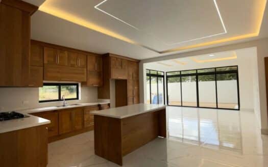 Moderna casa en venta en residencial exclusivo – Santiago RD