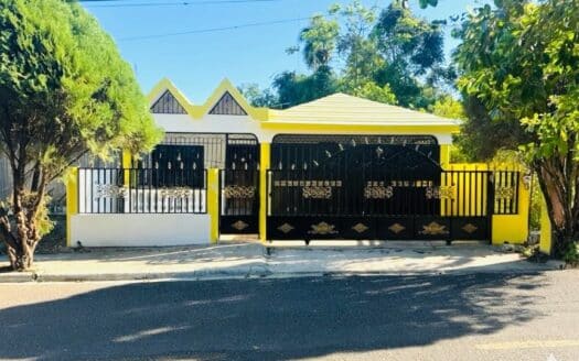 Casa en venta de oportunidad, La ciénega, Santiago