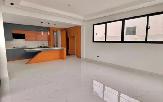 Casa luxury de dos niveles en Santiago – amplio patio