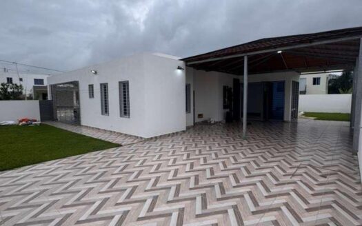 venta de casa en Santiago – Con patio y terraza -Gurabo