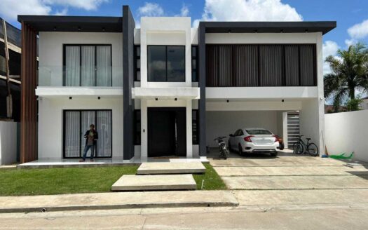 Casa en venta en sector exclusivo de Santiago – Villa Maria