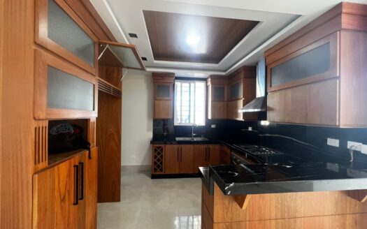 Venta Casa con patio en Santiago – Gurabo