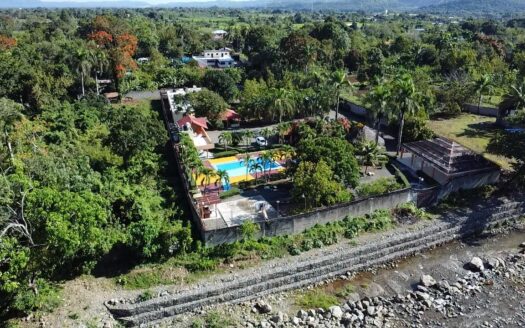 VILLA DE VENTA EN BONAO