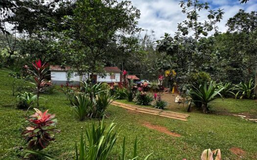 VILLA DE VENTA EN RANCHO LA CUMBRE