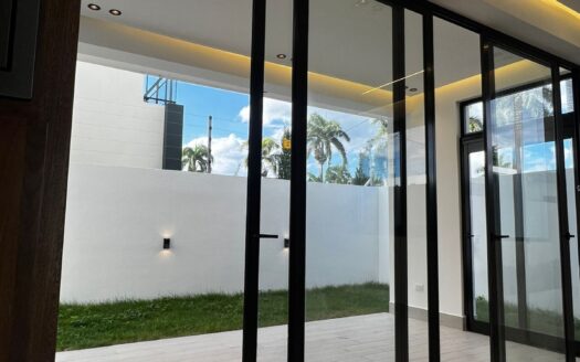 Casa nueva en proyecto cerrado en Gurabo, Santiago, RD