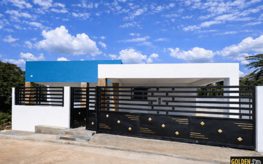 Venta de casa con patio en Gurabo, Santiago