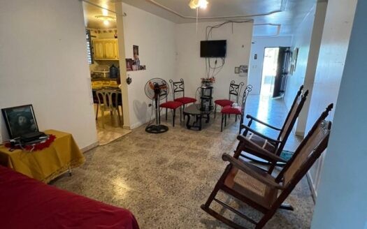 Casa en venta económica-patio próximo a Haché, Santiago