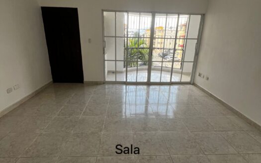 Apartamento amplio en venta en Los Rieles, Gurabo