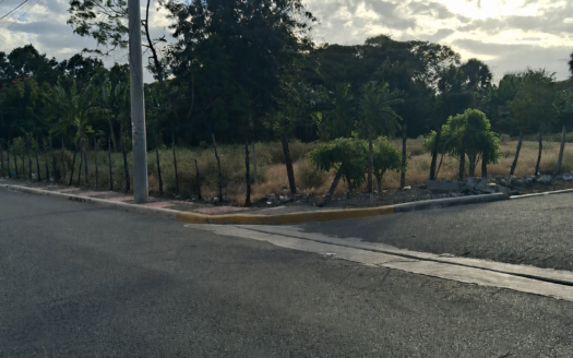 Amplio solar en venta en Tamboril, Santiago
