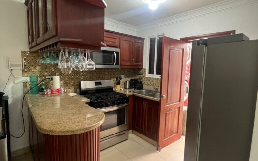 Venta de apartamento amplio en Los Rieles-Gurabo