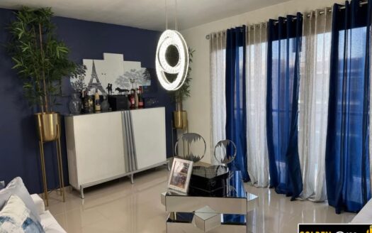 Venta apartamento amueblado CON AZOTEA – Cerro Alto