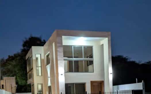 Moderna casa a la venta en Padre Las Casas