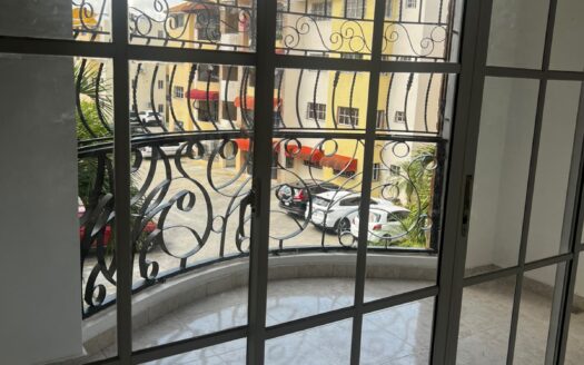 Apartamento amplio en renta, Los Rieles-Gurabo