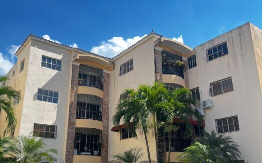 Apartamento amplio en renta, Los Rieles-Gurabo